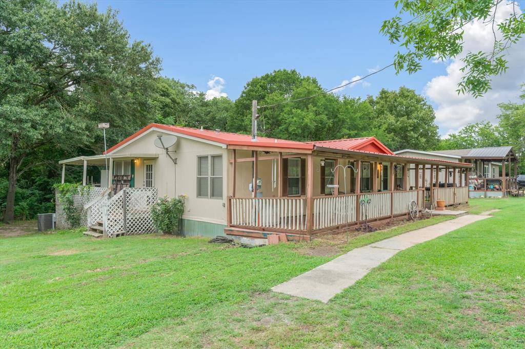 9556 County Road 2400, Quinlan, TX 75474