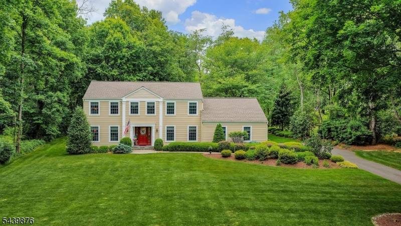 18 Glen Ridge Dr, Washington Twp., NJ 07853