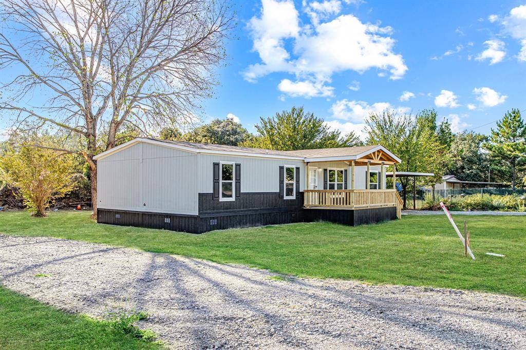 123 Kelly Court, Azle, TX 76020