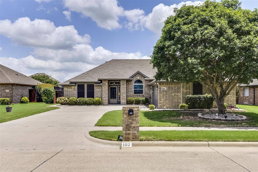 102 Monarch Court, Waxahachie, TX 75165