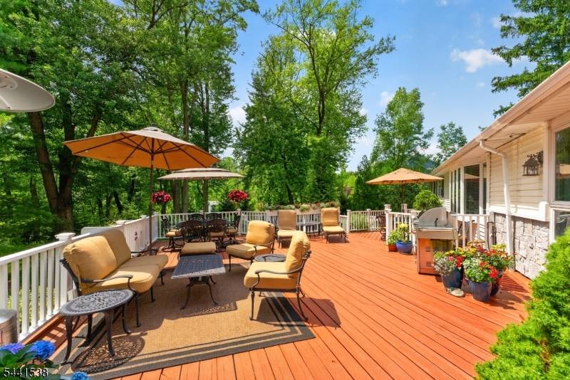653 Foothill Rd, Bridgewater Twp., NJ 08807