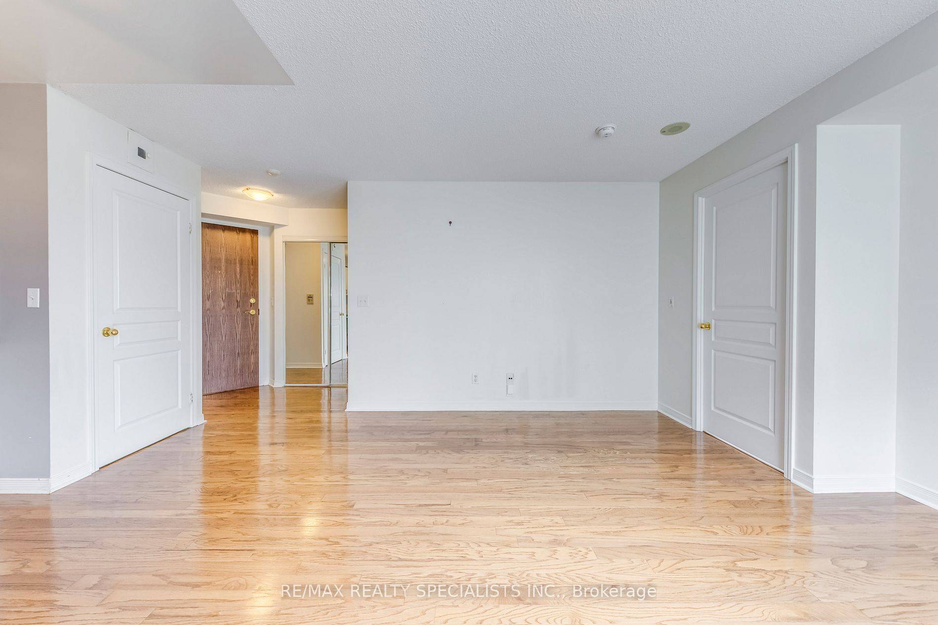 2545 Erin Centre BLVD N #1409, Mississauga, ON L5M 6Z9