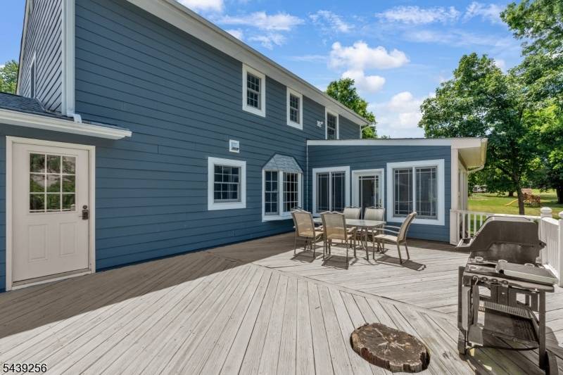 283 Floral Dr, Bridgewater Twp., NJ 08807