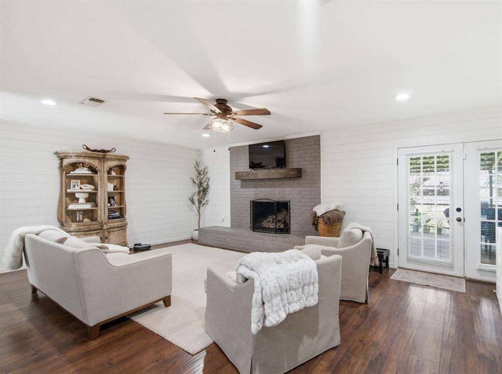 616 S Bowie Street, De Leon, TX 76444