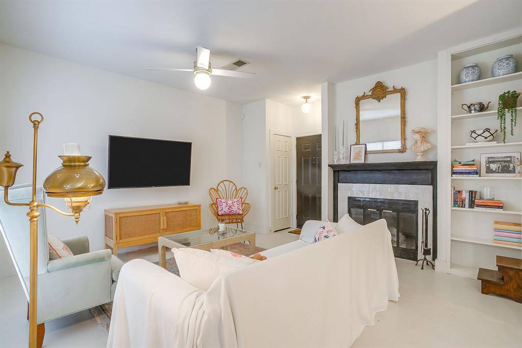 3415 Monticello Park Place, Fort Worth, TX 76107