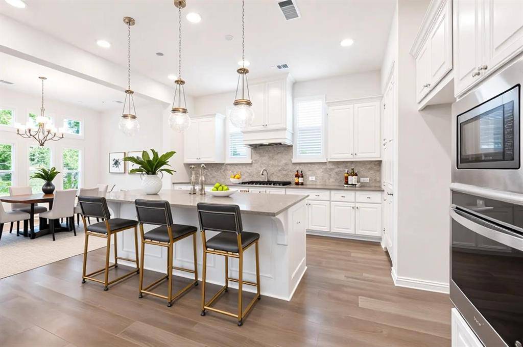 1571 Amesbury Way, Farmers Branch, TX 75234