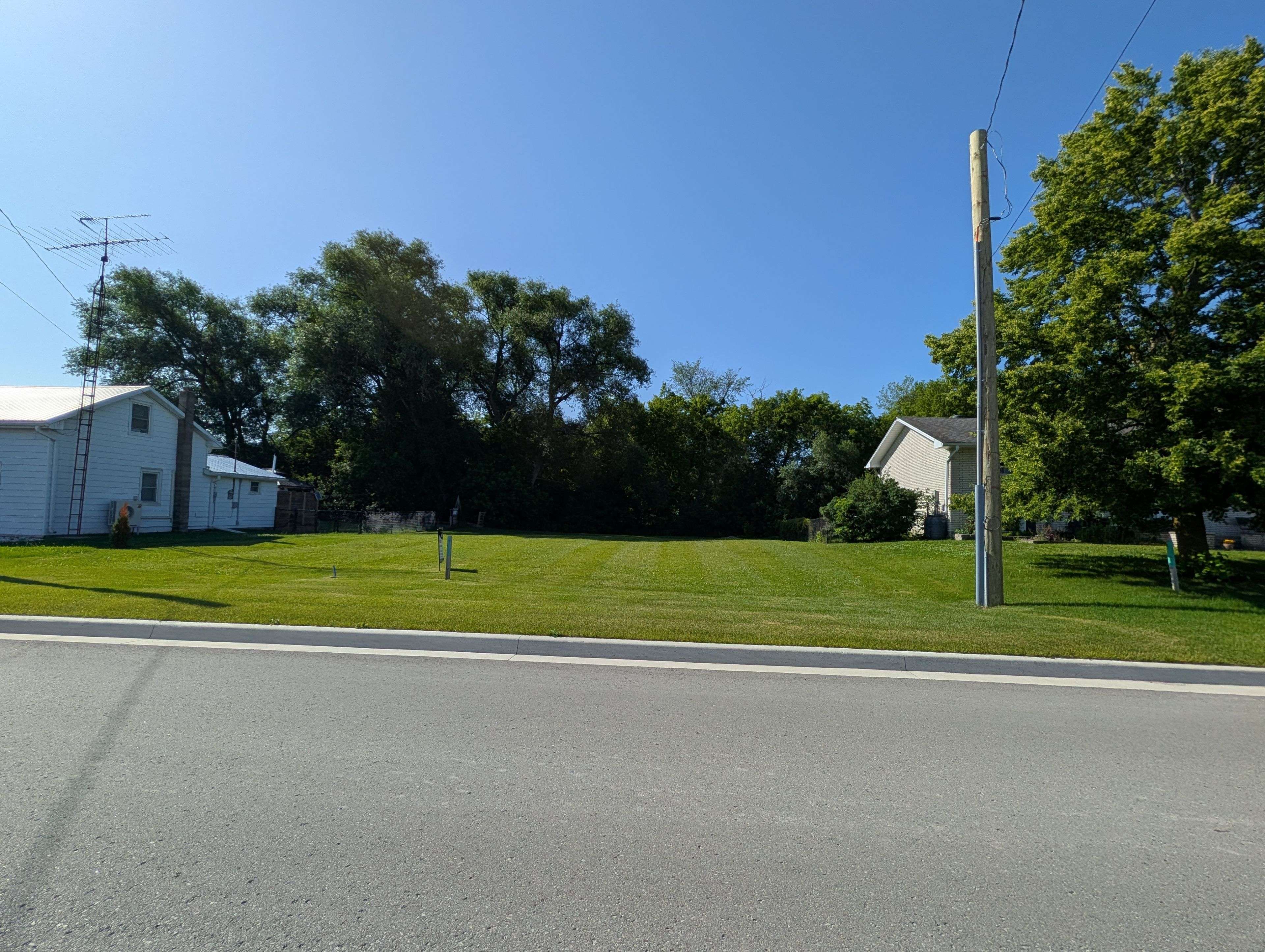 323 sunnidale ST, Clearview, ON L0M 1S0