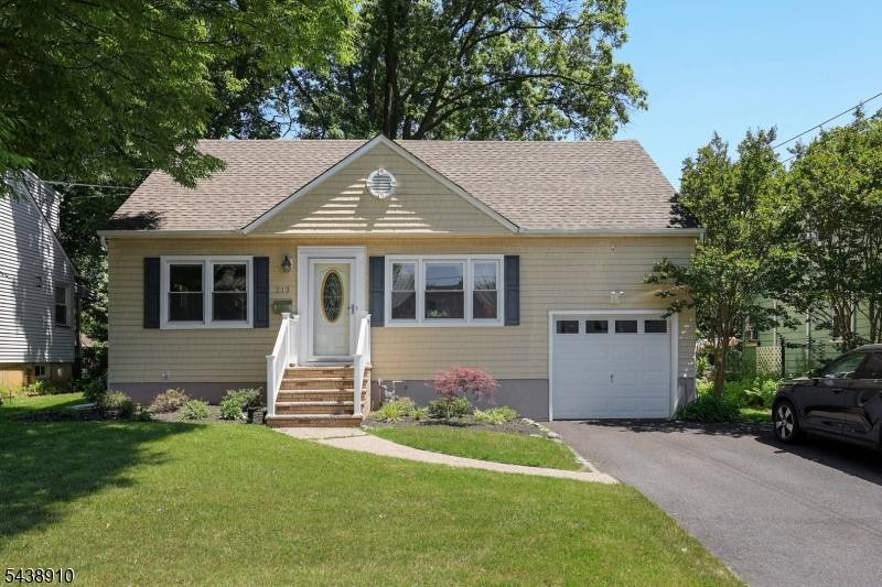 213 Sailer St, Cranford Twp., NJ 07016