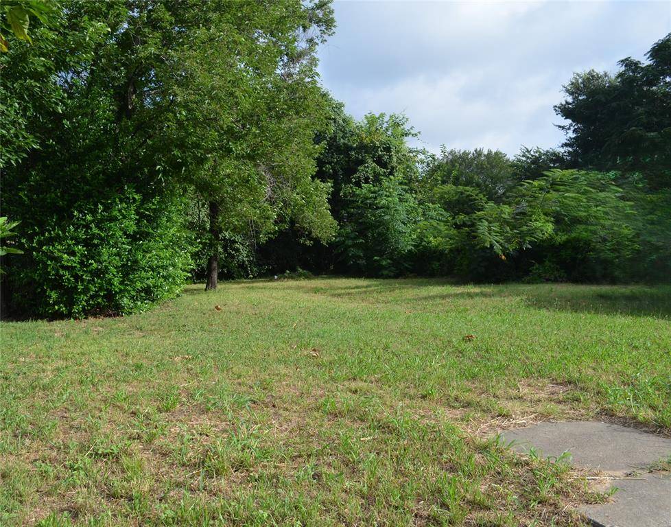 2539 Pine Street, Dallas, TX 75215