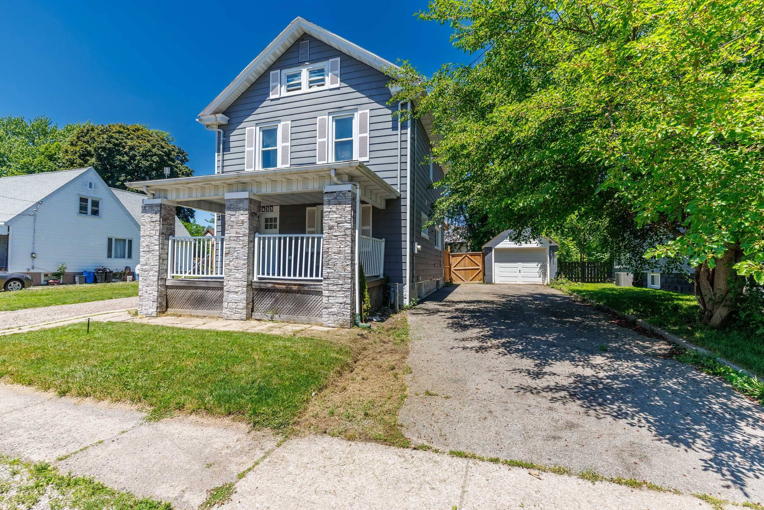 6423 Barker ST, Niagara Falls, ON L2G 1Y6