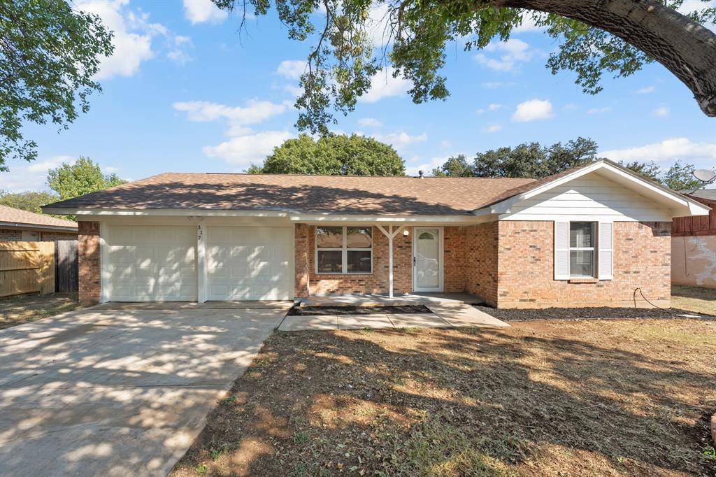 317 E Glendale Street, Crowley, TX 76036