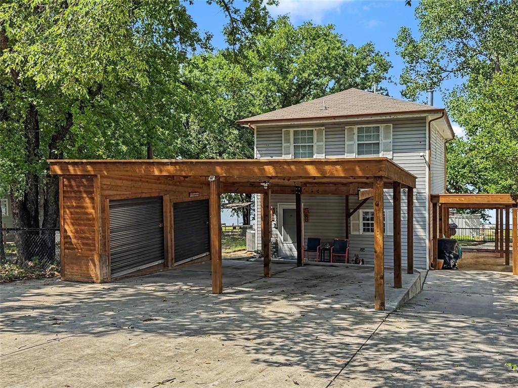 1152 W Lake Drive, Weatherford, TX 76087