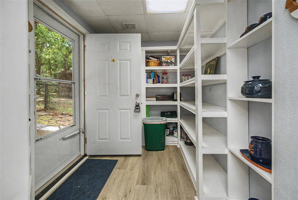 1152 W Lake Drive, Weatherford, TX 76087