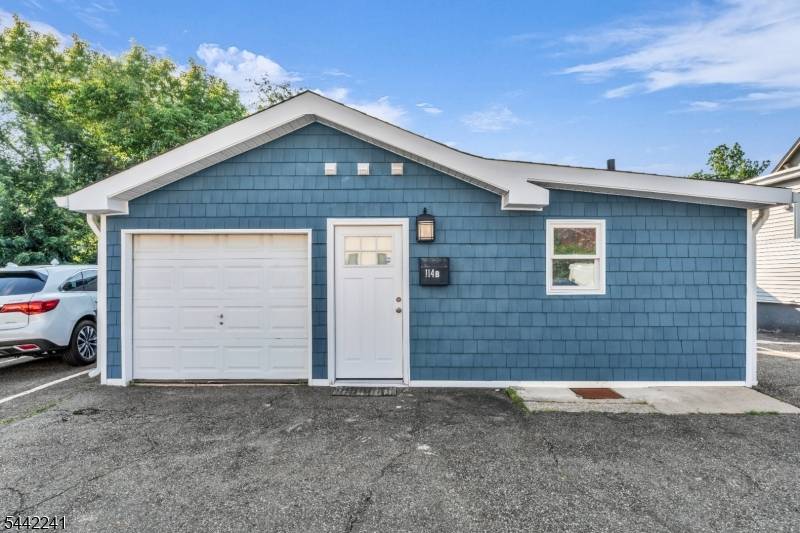 114 E Main St, Little Falls Twp., NJ 07424
