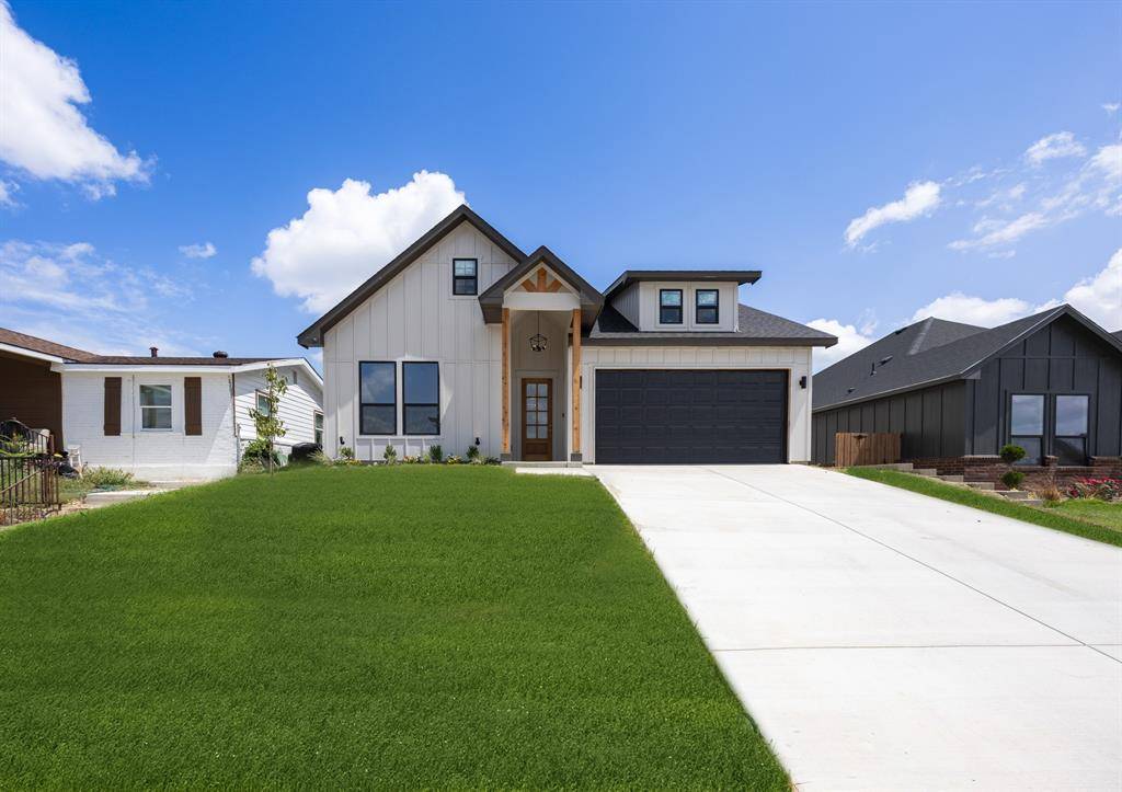 5208 Helmick, Fort Worth, TX 76107