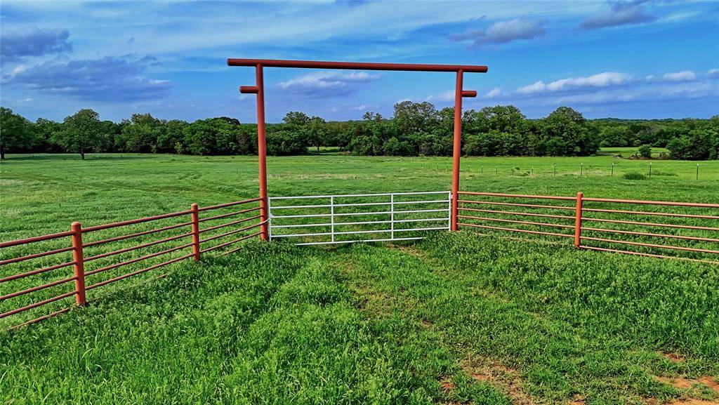 000 Longbranch, Nocona, TX 76255