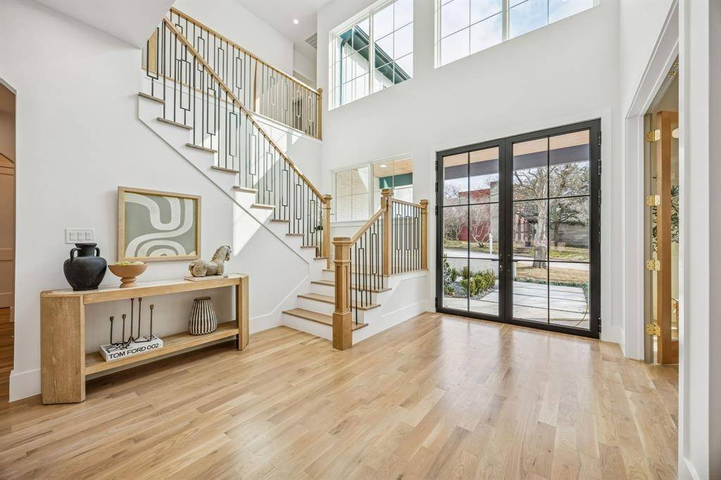 1811 Bermuda Street, Dallas, TX 75214