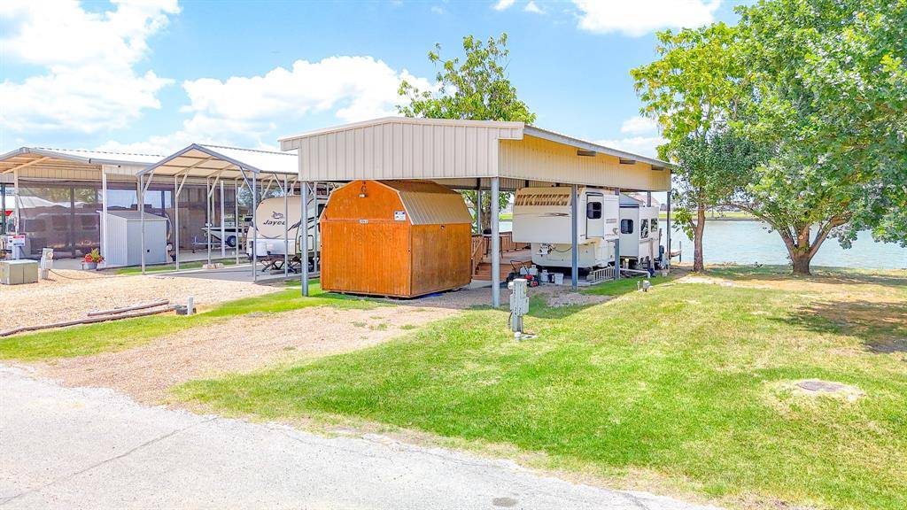 2062 Pelican Isle Drive, Kerens, TX 75144
