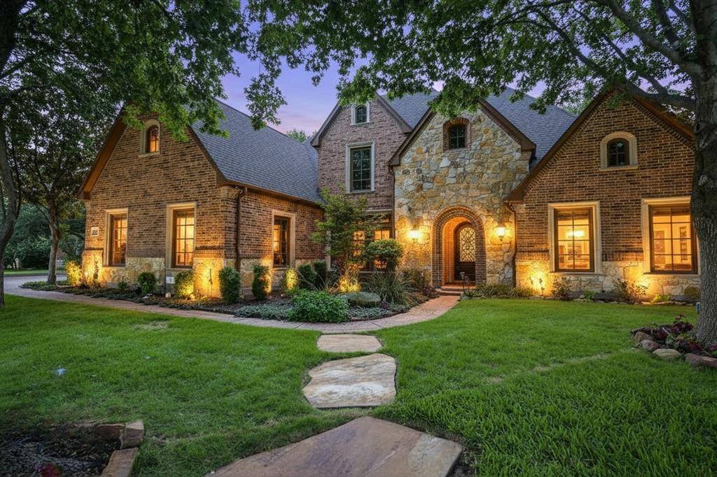 910 Belclaire Circle, Cedar Hill, TX 75104