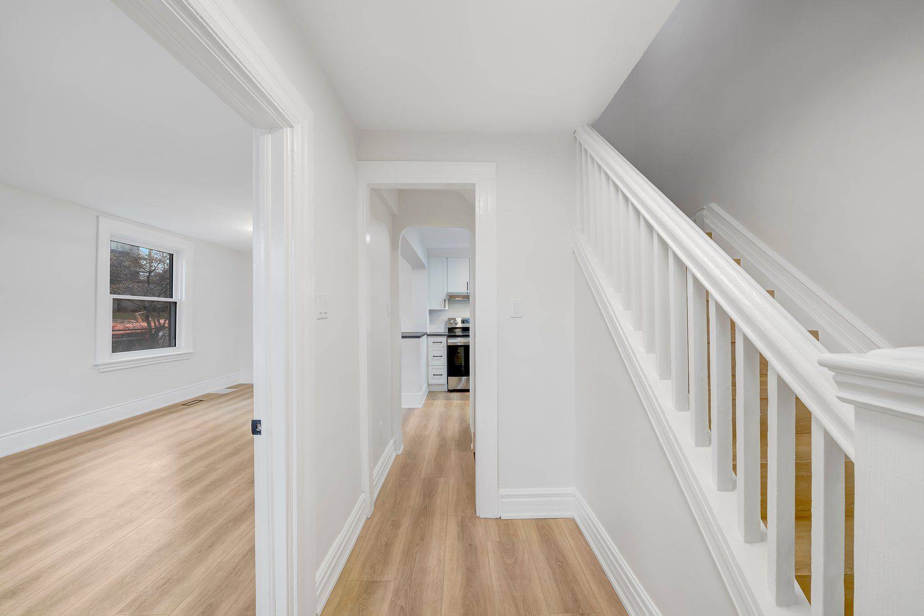 73 Peter ST, Hamilton, ON L8R 1T4