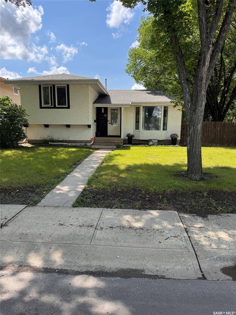 34 WESSEL BAY, Regina, SK S4R 5K7