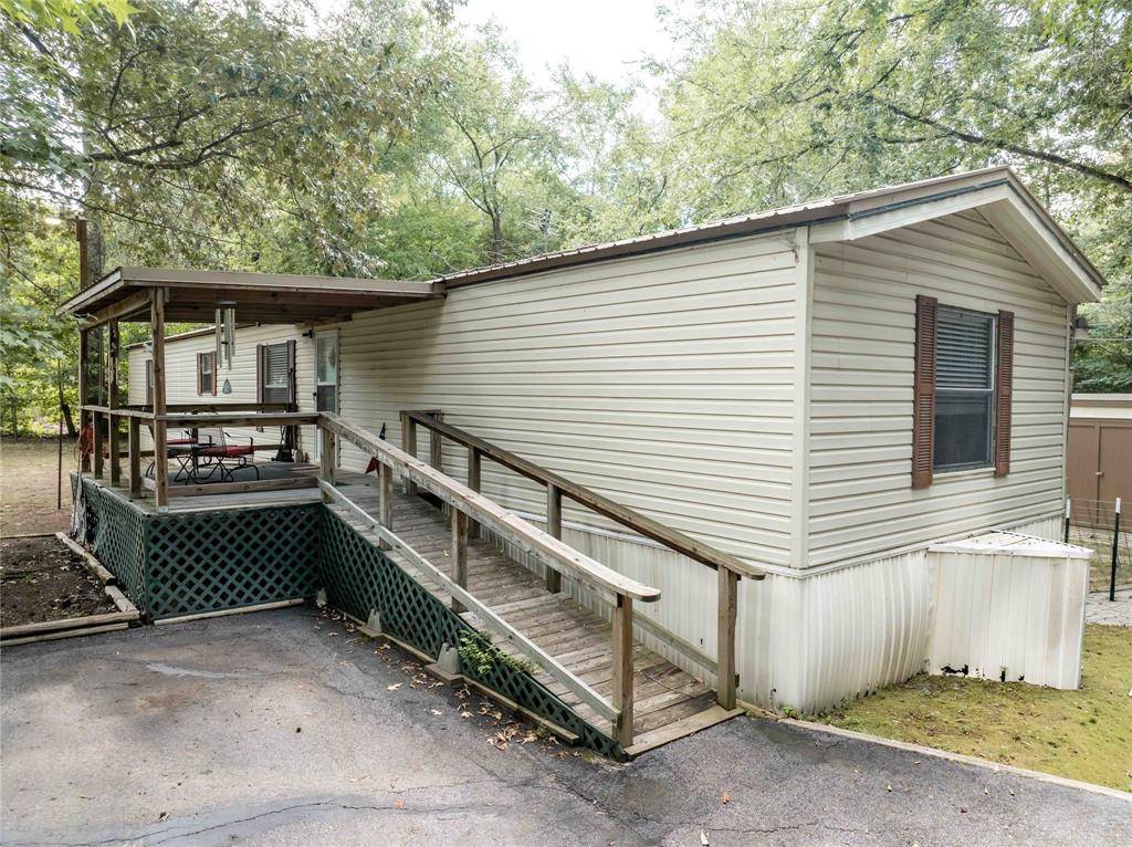 190 E Sycamore Lane, Murchison, TX 75778