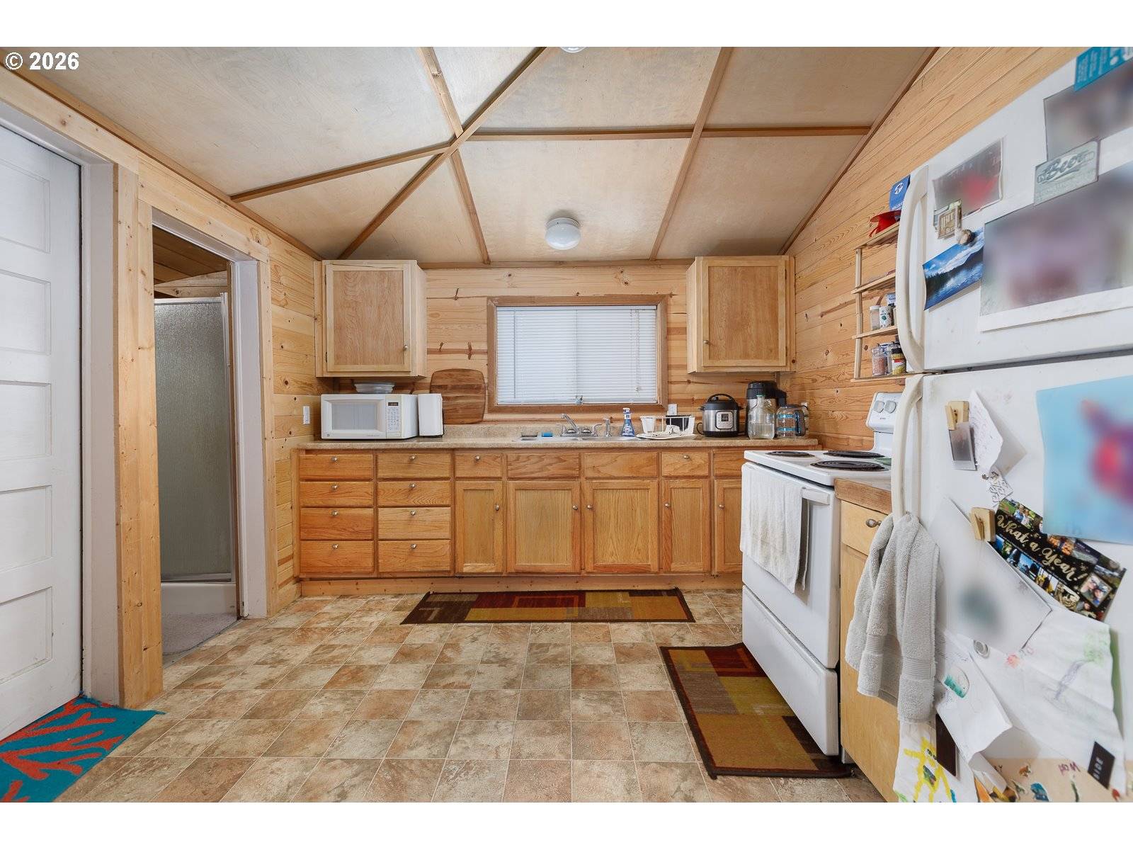 35 NW DOLPHIN ST, Newport, OR 97365