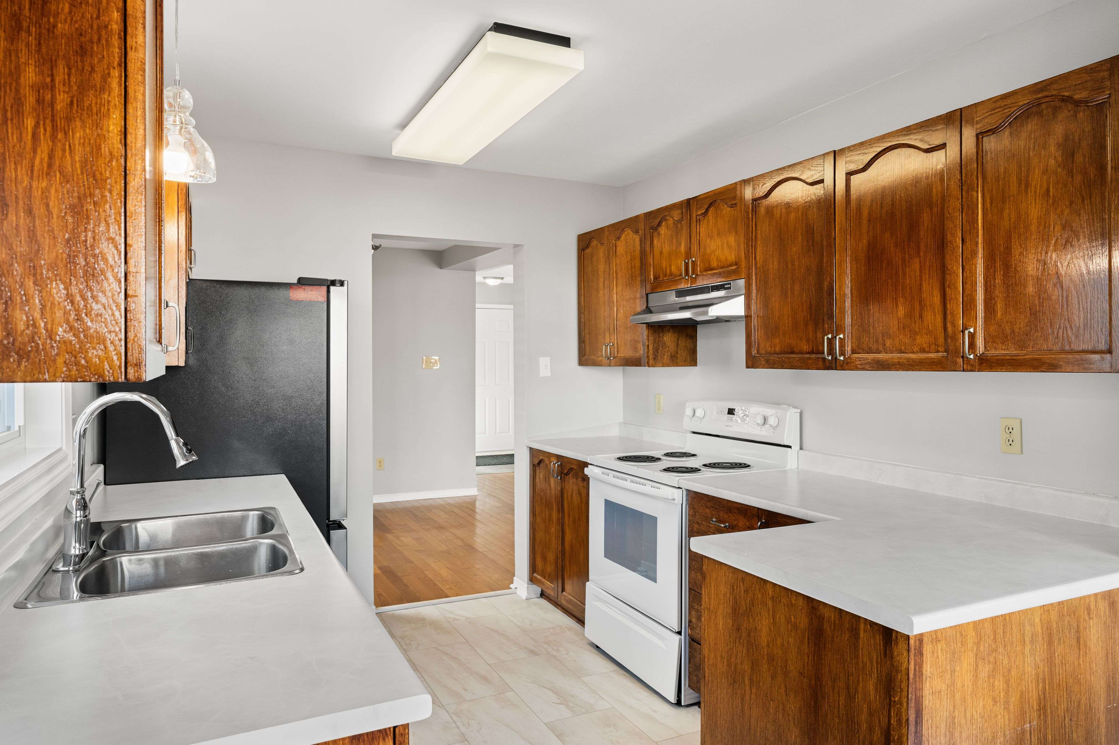 32 Peacock CRES, Barrhaven, ON K2J 3P6