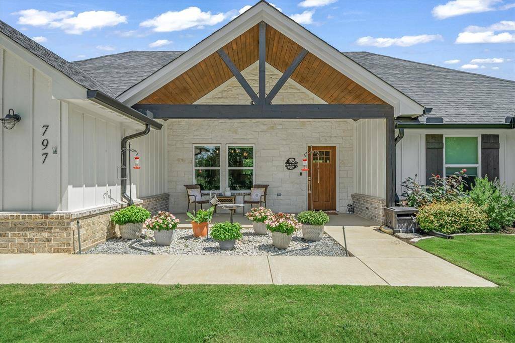 797 Oklahoma, Van, TX 75790