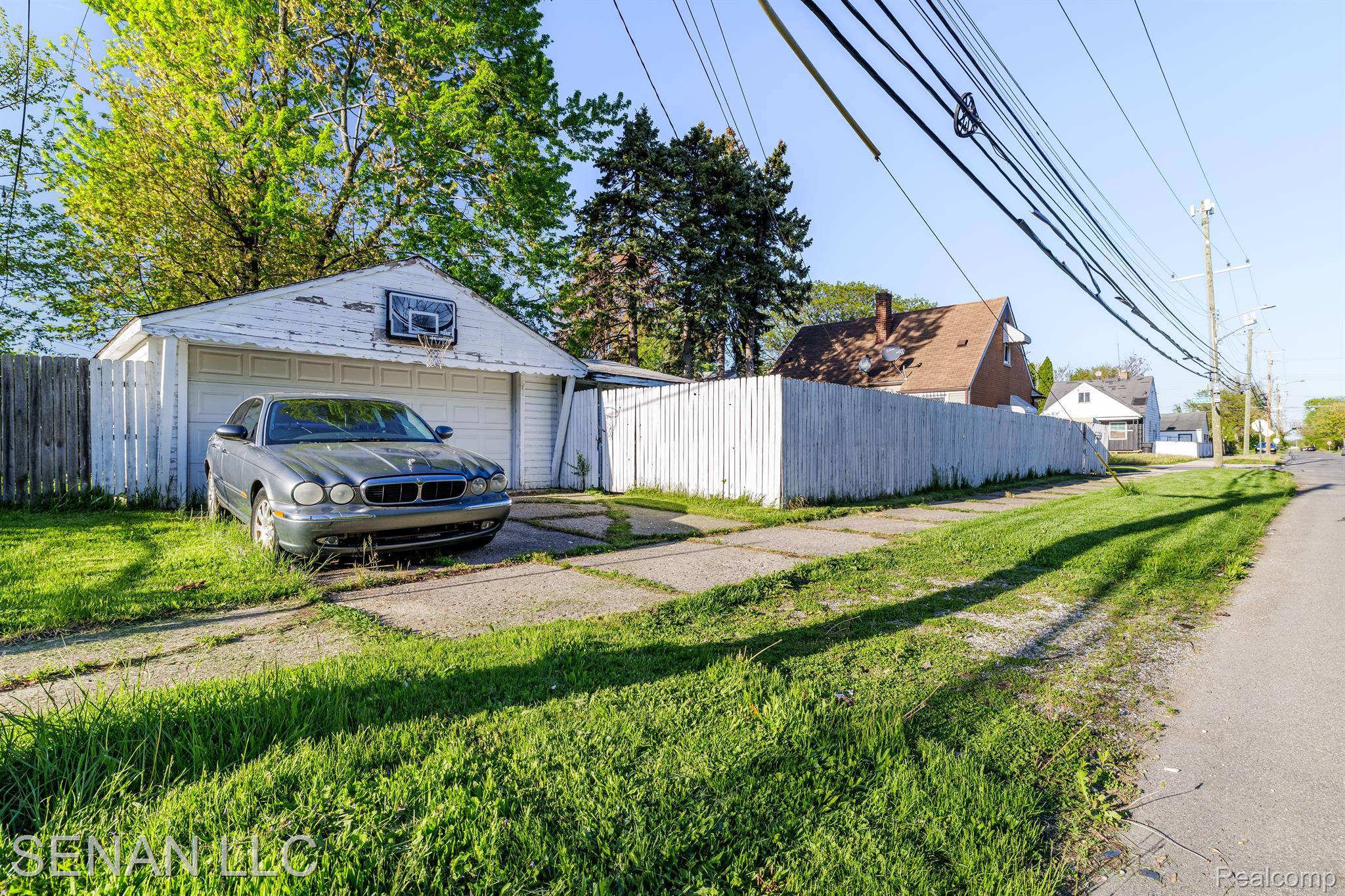 6001 WARWICK ST, Detroit, MI 48228