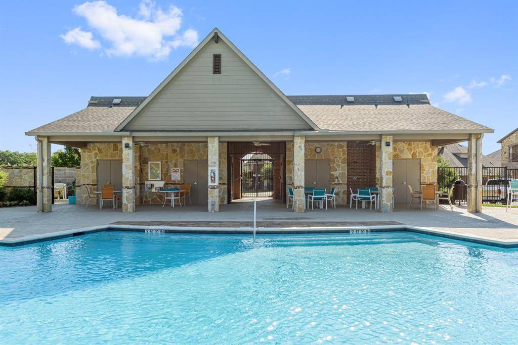 1012 Butterfly Lane, Justin, TX 76247