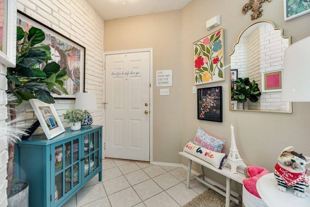 3205 Cape Cod Court, Arlington, TX 76017