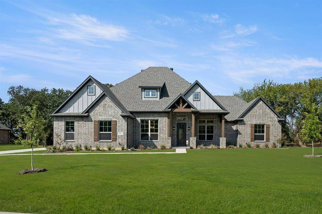 3012 Valley View Drive, Joshua, TX 76058