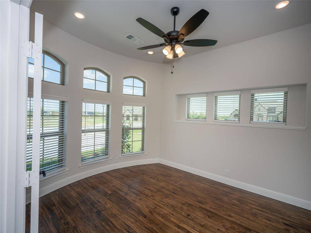 1112 Archives Avenue, Nevada, TX 75173