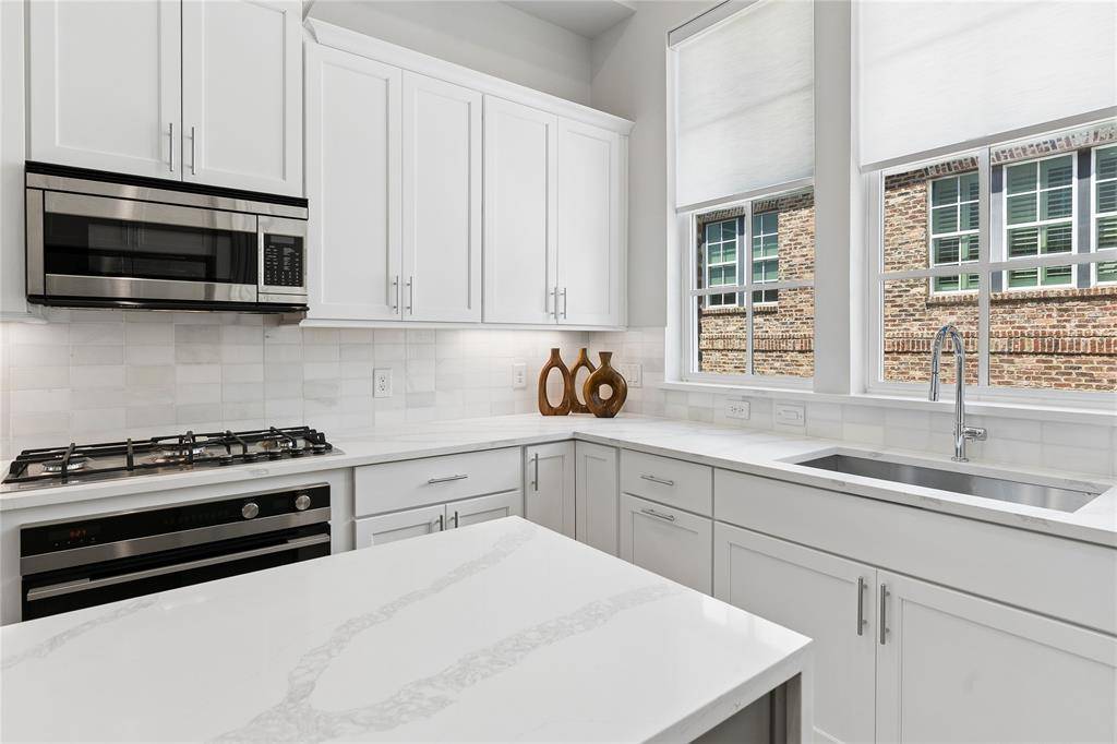 4617 Greenborough Lane, Dallas, TX 75219