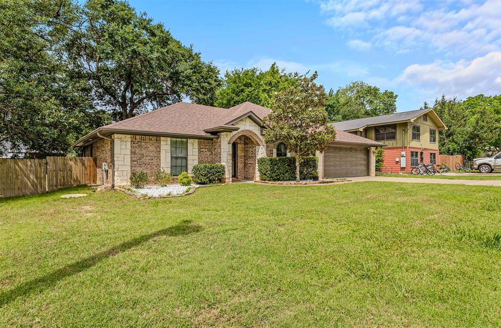 129 Donna Drive, Gun Barrel City, TX 75156