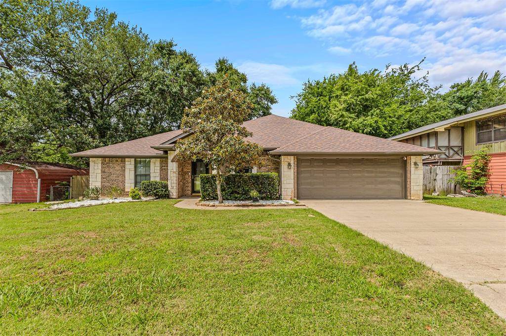 129 Donna Drive, Gun Barrel City, TX 75156
