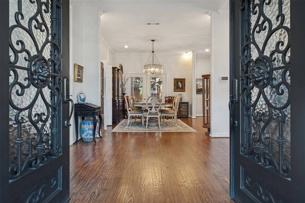 6822 Meadow Road, Dallas, TX 75230