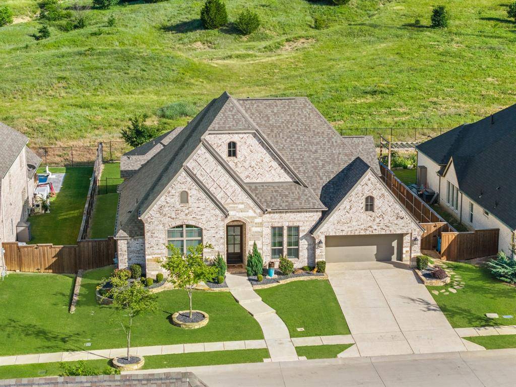 996 Myers Park Trail, Roanoke, TX 76262