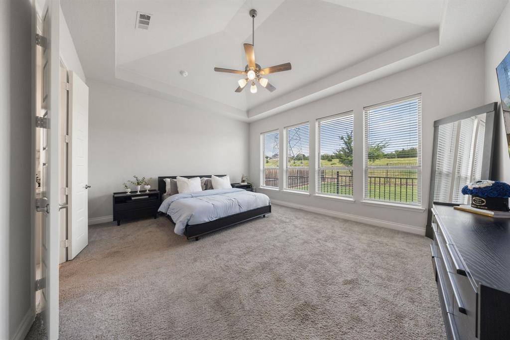 996 Myers Park Trail, Roanoke, TX 76262