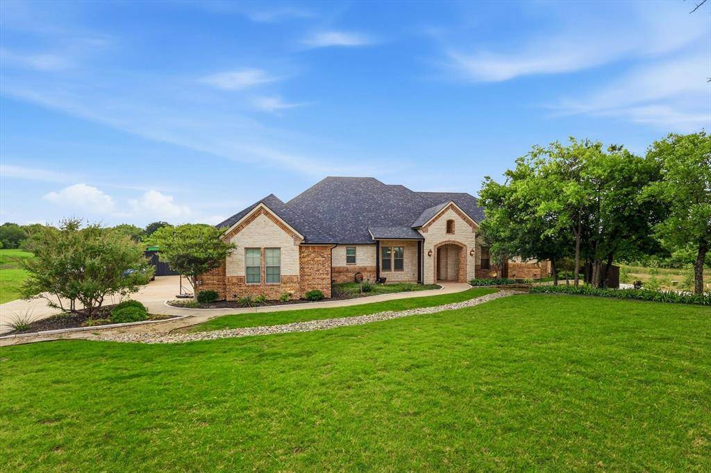 1040 Lighthouse Court, Grand Prairie, TX 75104