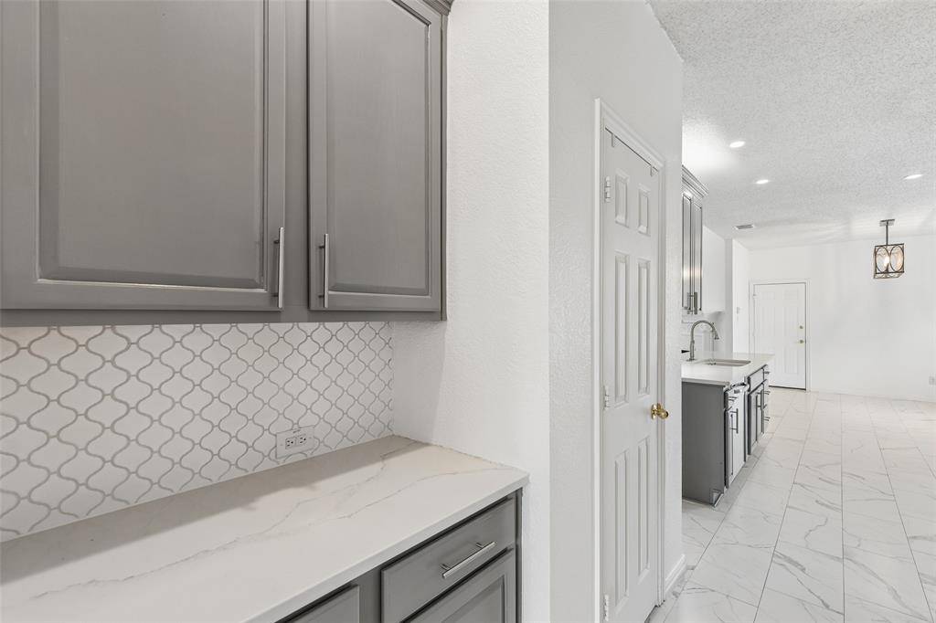 1926 Edgehill Drive, Allen, TX 75013