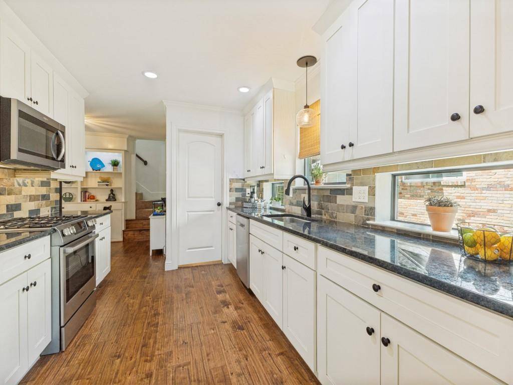 3326 Regent Drive, Dallas, TX 75229