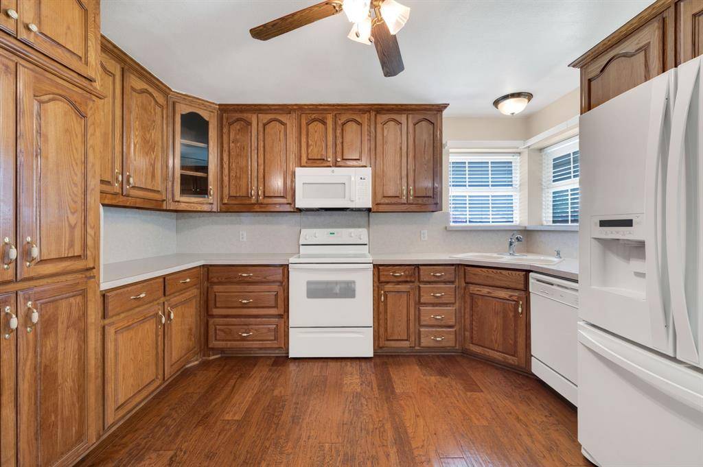 1624 Ross Drive, Midlothian, TX 76065