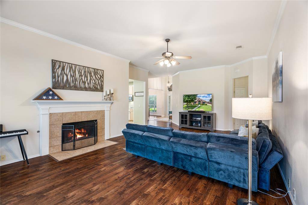 3019 Saint Amanda Drive, Mansfield, TX 76063