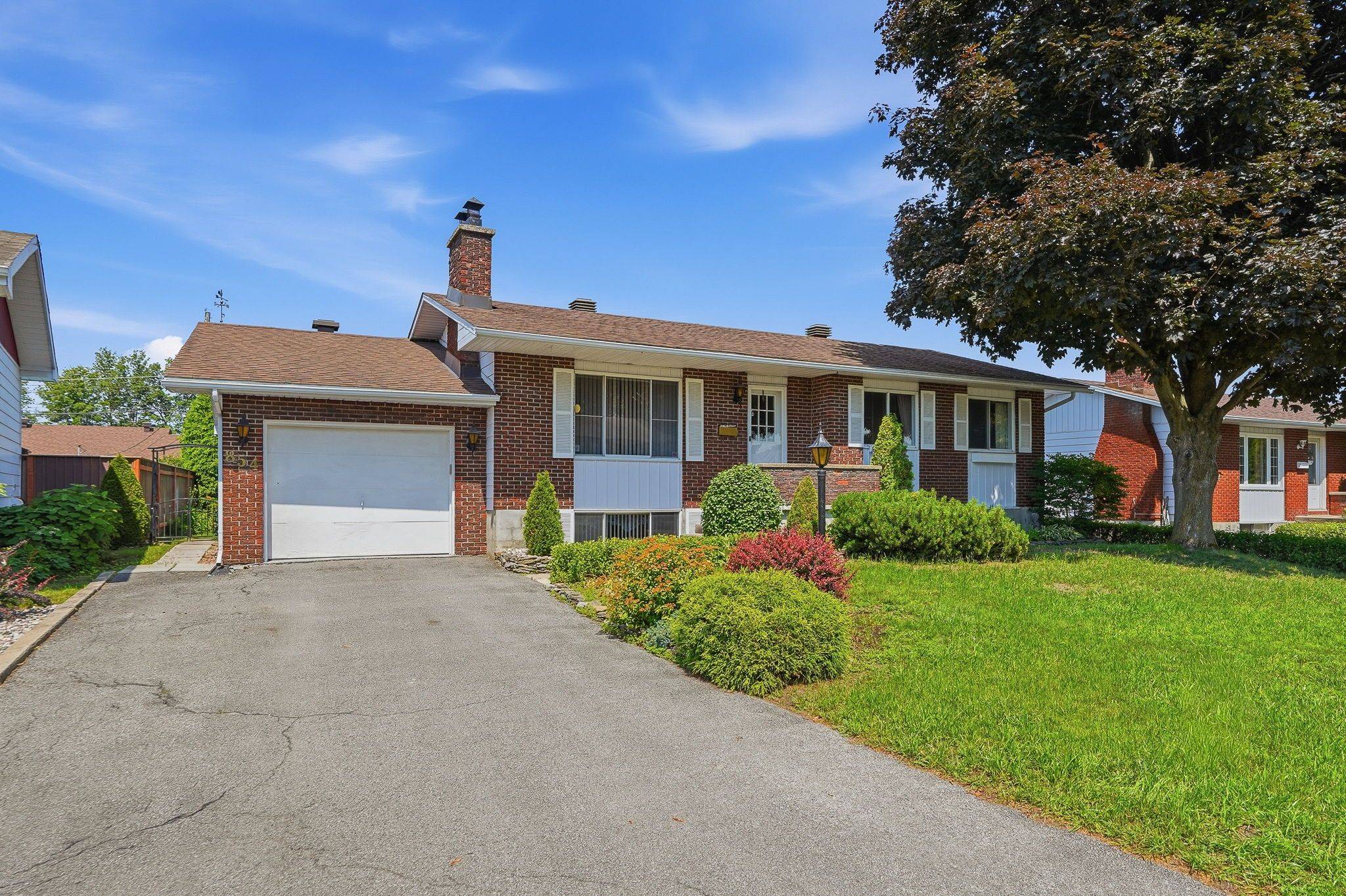 854 Edmond ST, Hawkesbury, ON K6A 3E3