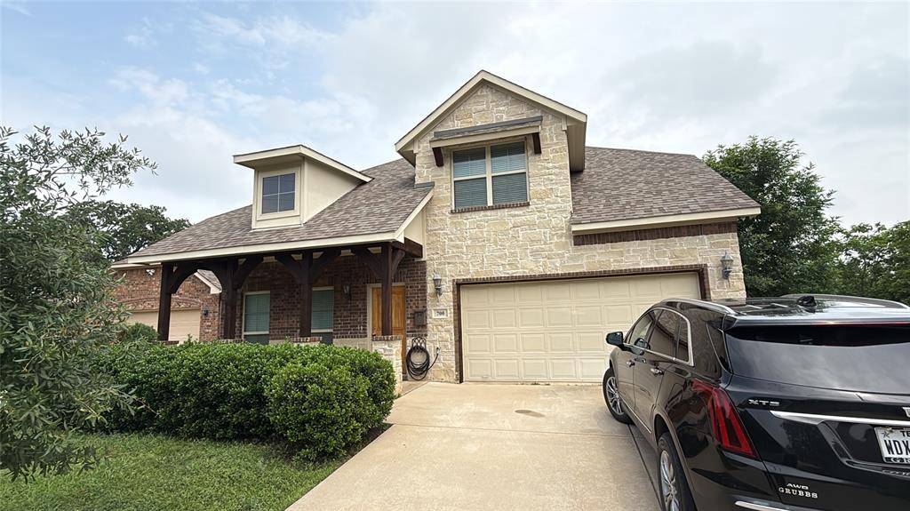 700 N Irving Heights Drive, Irving, TX 75061