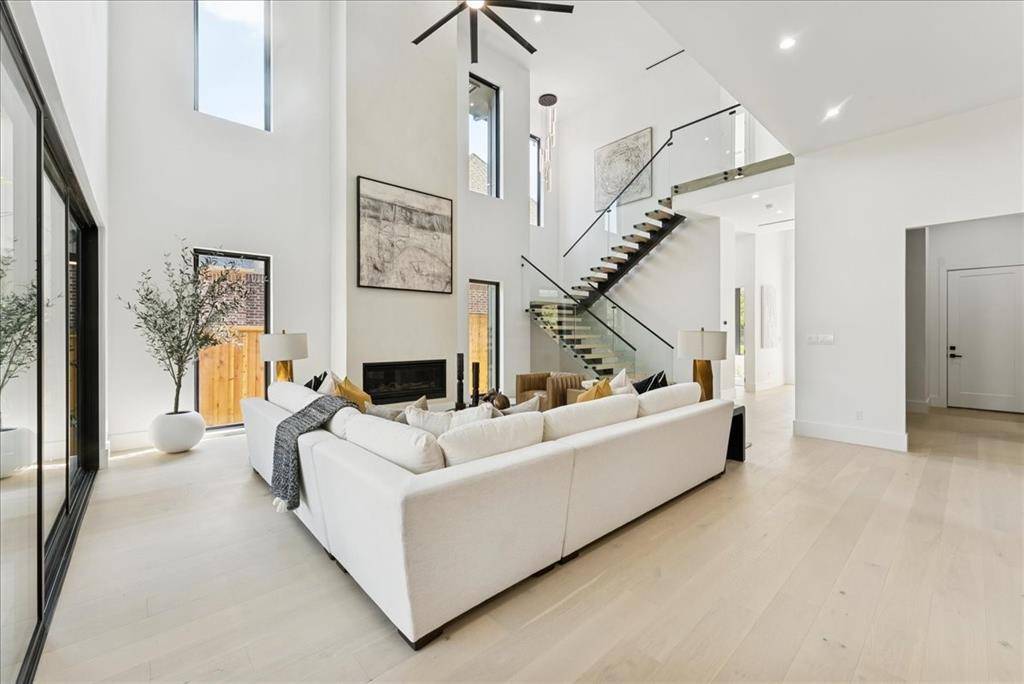 7111 Coronado Avenue, Dallas, TX 75214