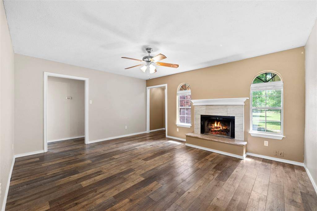 541 Bakers Branch Road, Waxahachie, TX 75167