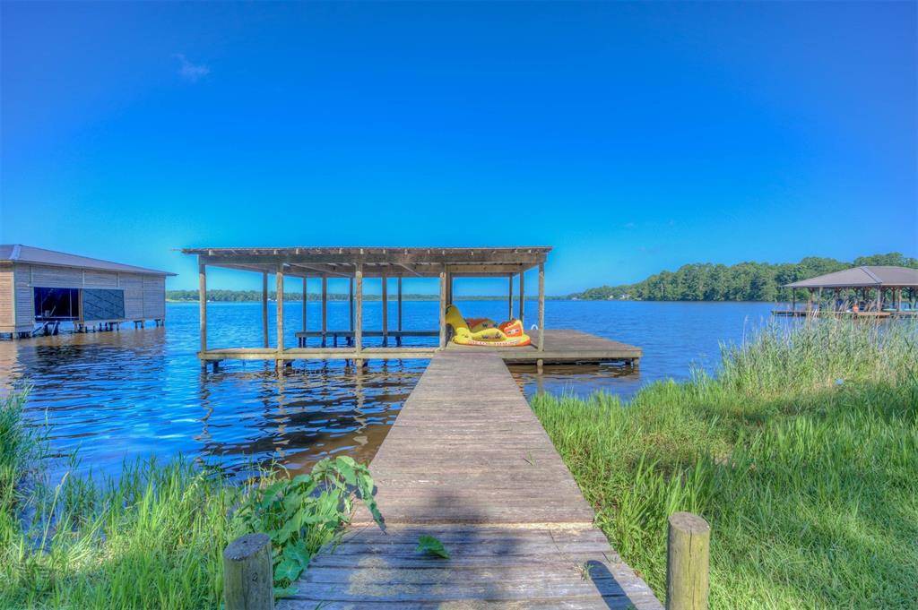 111 Oak Leaf Trail, Benton, LA 71006